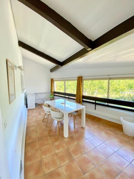 Appartement Spacieux 65M2, Avec Piscine Et Parking Fréjus エクステリア 写真