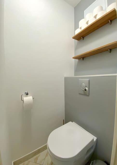 Appartement Spacieux 65M2, Avec Piscine Et Parking Fréjus エクステリア 写真