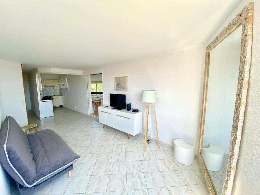 Appartement Spacieux 65M2, Avec Piscine Et Parking Fréjus エクステリア 写真
